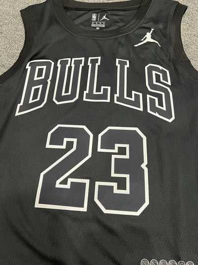 Michael Jordan 23 Chicago Bulls MVP Edition - Black