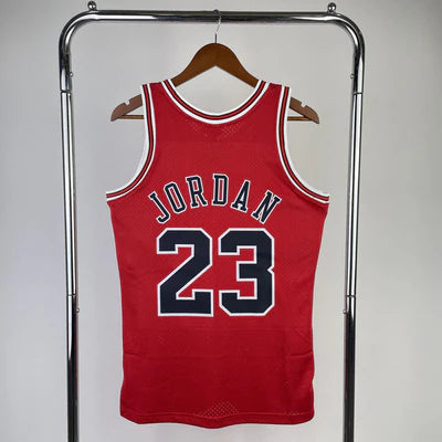 Michael Jordan 1997-98 Chicago Bulls Retro Jersey – Red (Mitchell & Ness)